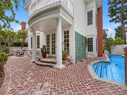 2 Belcourt , Newport Beach, CA