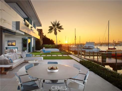 1220 W Bay Avenue, Newport Beach, CA