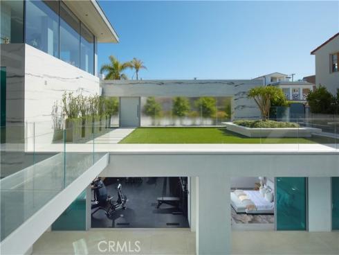 1220 W Bay Avenue, Newport Beach, CA