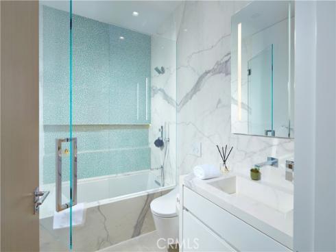 1220 W Bay Avenue, Newport Beach, CA