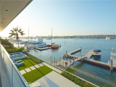 1220 W Bay Avenue, Newport Beach, CA