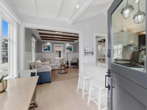 104 Onyx Avenue, Newport Beach, CA