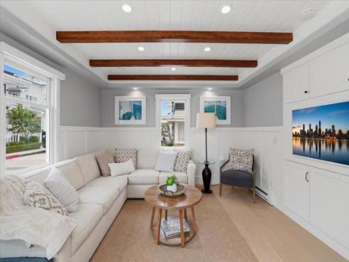 104 Onyx Avenue, Newport Beach, CA