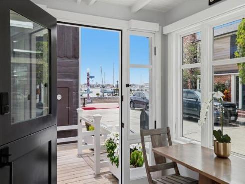 104 Onyx Avenue, Newport Beach, CA