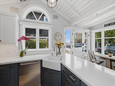 104 Onyx Avenue, Newport Beach, CA