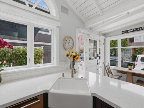 104 Onyx Avenue, Newport Beach, CA