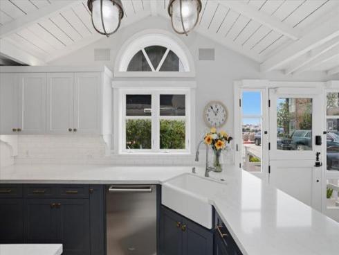 104 Onyx Avenue, Newport Beach, CA