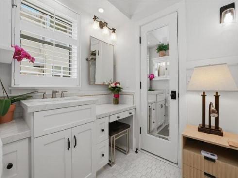 104 Onyx Avenue, Newport Beach, CA