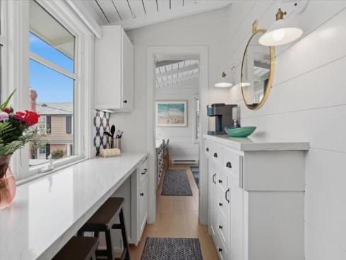 104 Onyx Avenue, Newport Beach, CA