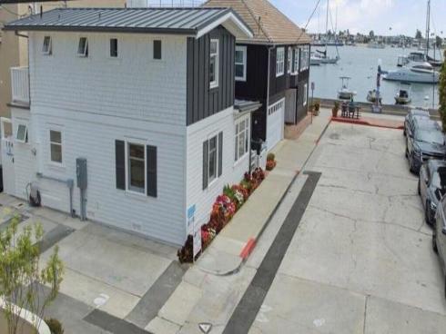 104 Onyx Avenue, Newport Beach, CA