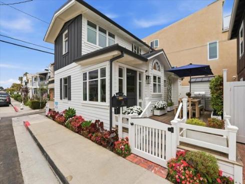 104 Onyx Avenue, Newport Beach, CA