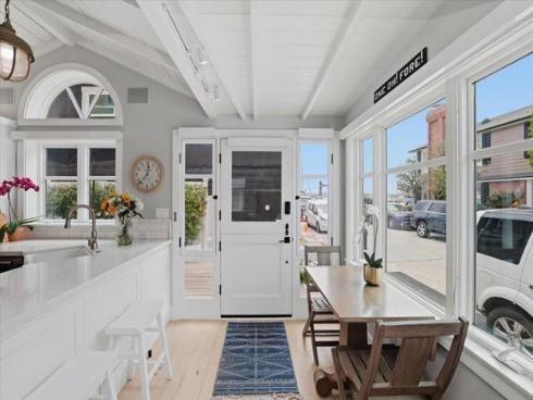 104 Onyx Avenue, Newport Beach, CA
