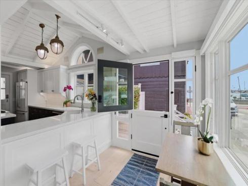 104 Onyx Avenue, Newport Beach, CA