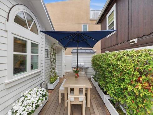 104 Onyx Avenue, Newport Beach, CA