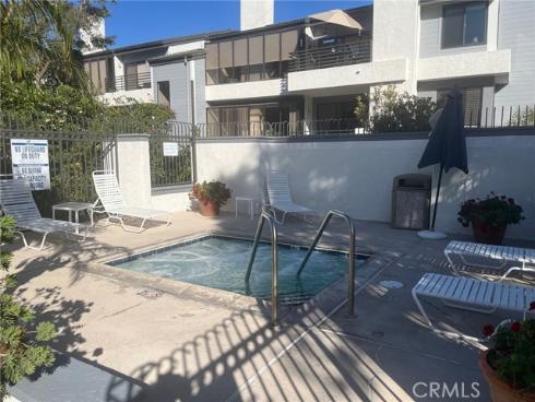 230 Lille Lane 204 , Newport Beach, CA