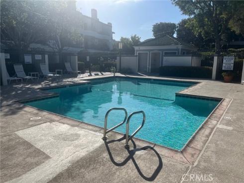 230 Lille Lane 204 , Newport Beach, CA