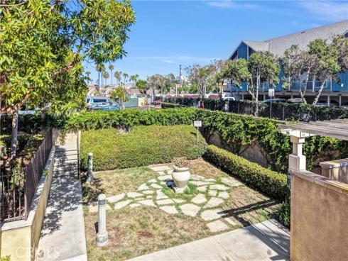 12 Shellprint Court , Newport Beach, CA