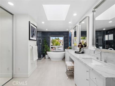 500 Harbor Island Drive, Newport Beach, CA
