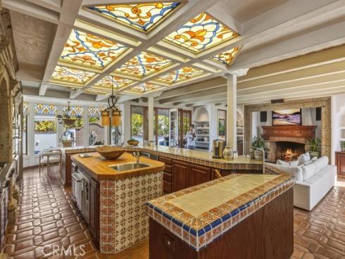 2 Trafalgar , Newport Beach, CA