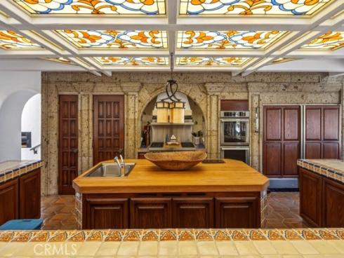 2 Trafalgar , Newport Beach, CA