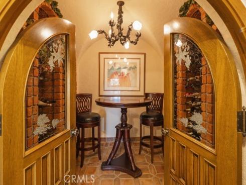 2 Trafalgar , Newport Beach, CA