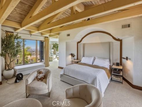 2 Trafalgar , Newport Beach, CA