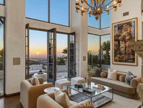 2 Trafalgar , Newport Beach, CA