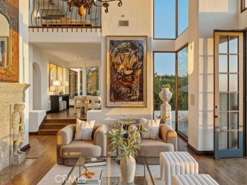 2 Trafalgar , Newport Beach, CA