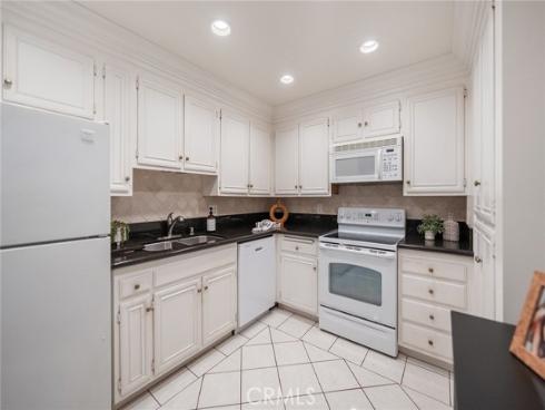 102 Scholz 234 , Newport Beach, CA