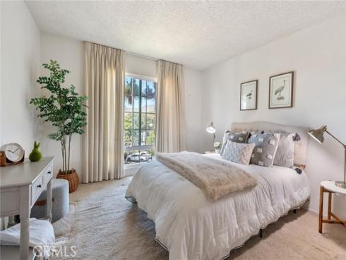 102 Scholz 234 , Newport Beach, CA