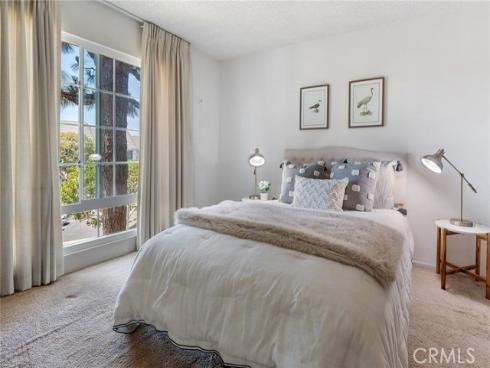102 Scholz 234 , Newport Beach, CA