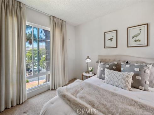102 Scholz 234 , Newport Beach, CA