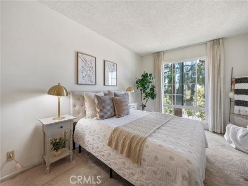 102 Scholz 234 , Newport Beach, CA