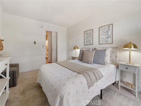 102 Scholz 234 , Newport Beach, CA