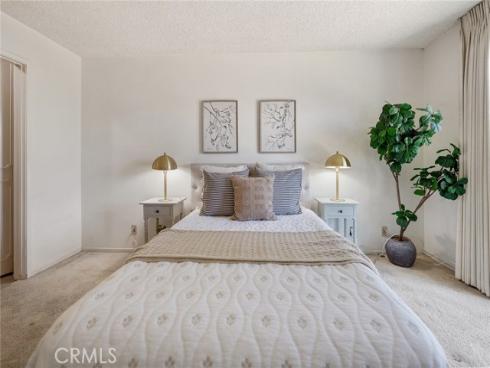 102 Scholz 234 , Newport Beach, CA