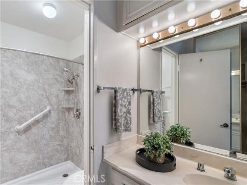 102 Scholz 234 , Newport Beach, CA