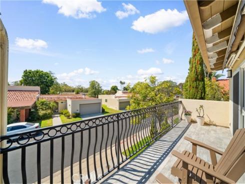 2326 Vista Hogar , Newport Beach, CA