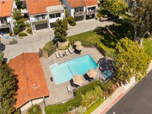 2326 Vista Hogar , Newport Beach, CA