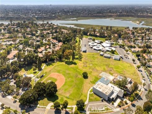 2326 Vista Hogar , Newport Beach, CA