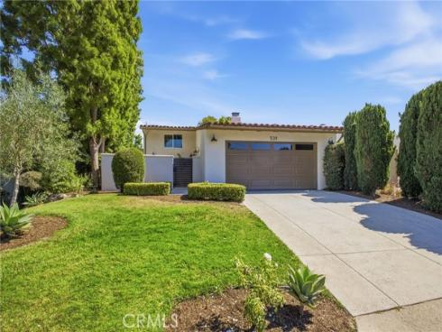 539  Vista Flora  , Newport Beach, CA