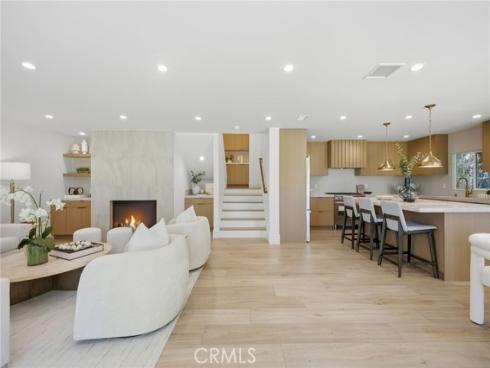539  Vista Flora  , Newport Beach, CA