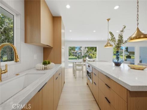 539  Vista Flora  , Newport Beach, CA