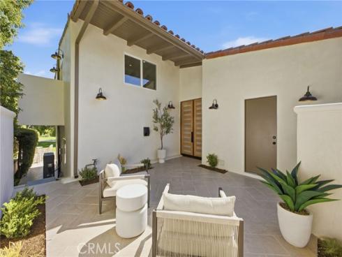 539  Vista Flora  , Newport Beach, CA