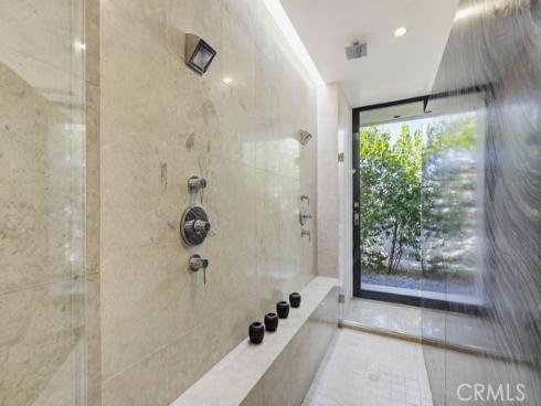 2534 Vista Baya , Newport Beach, CA