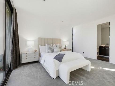 2534 Vista Baya , Newport Beach, CA