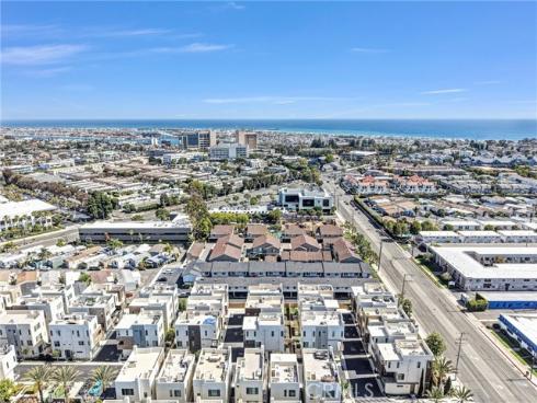 25 Ebb Tide , Newport Beach, CA