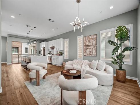 25 Ebb Tide , Newport Beach, CA