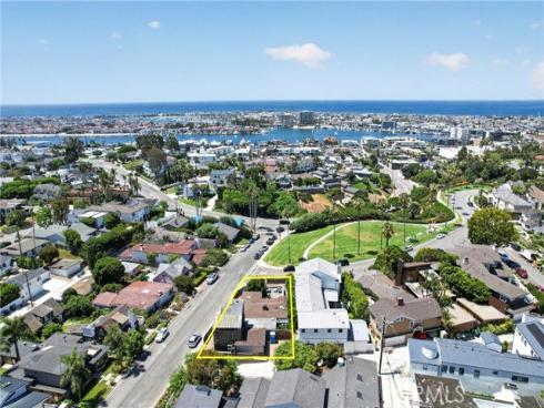 2700 Cliff , Newport Beach, CA