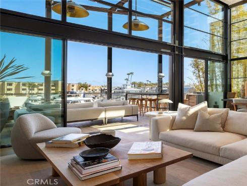 2910 Lafayette Avenue, Newport Beach, CA