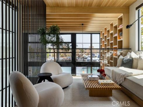 2910 Lafayette Avenue, Newport Beach, CA